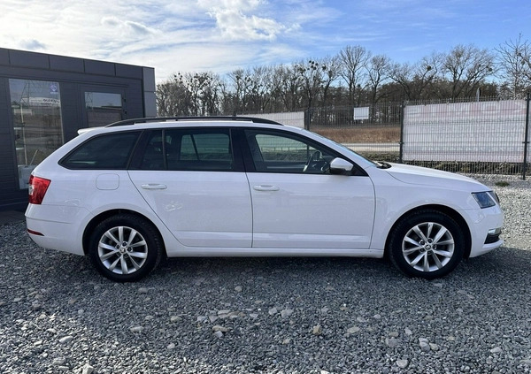 Skoda Octavia cena 56900 przebieg: 143500, rok produkcji 2019 z Wojkowice małe 232